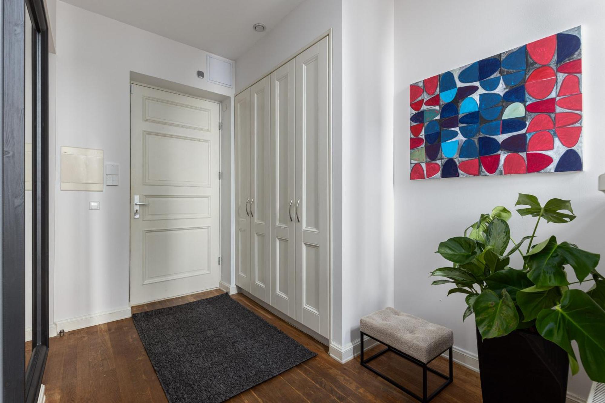 Apartment K1820 Family
