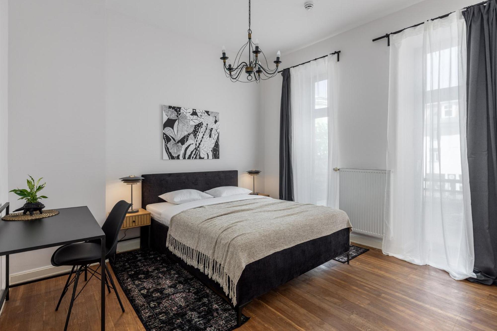 K1820 Family Apartment *