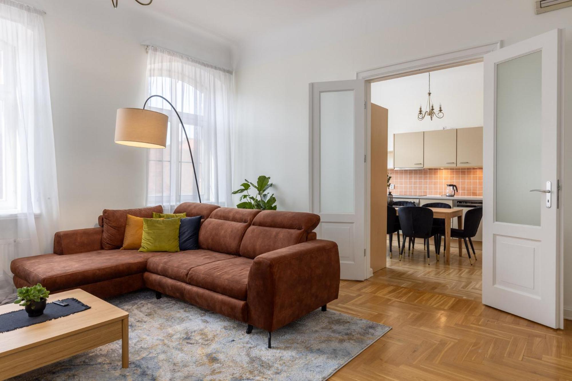 Apartment K1820 Family
