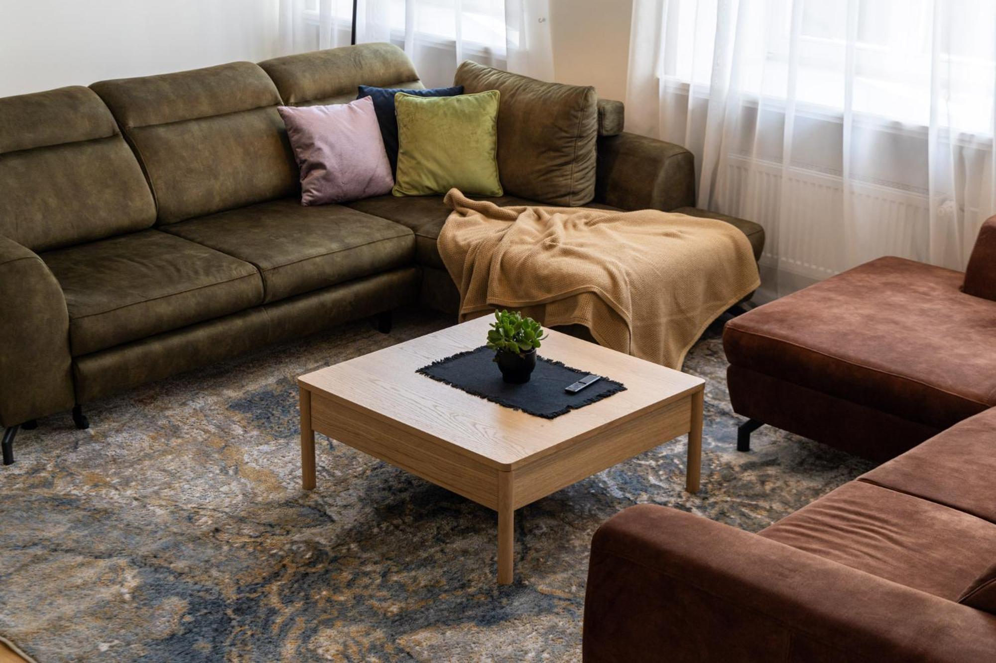 Apartment K1820 Family *