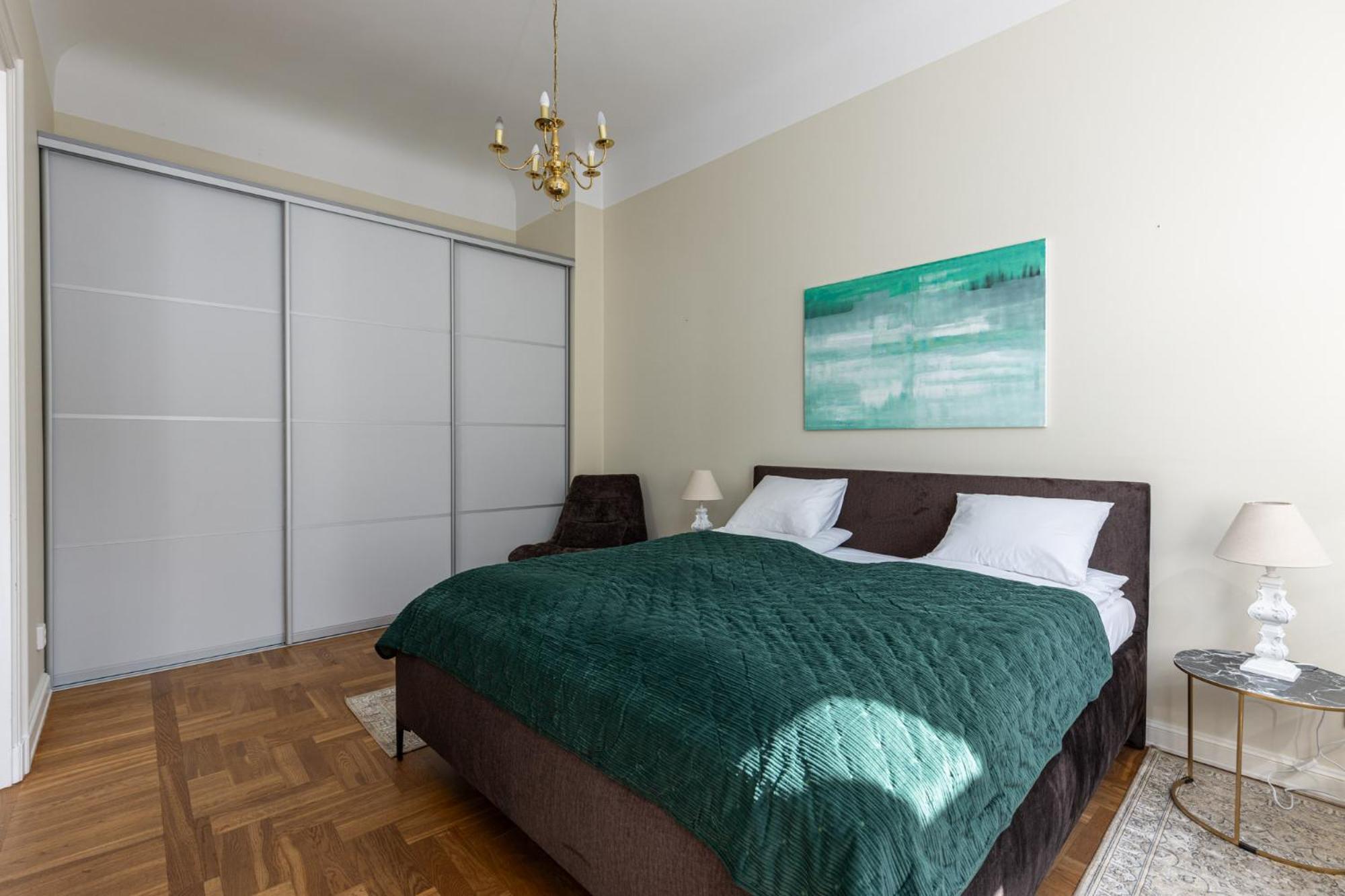 Apartment K1820 Family *