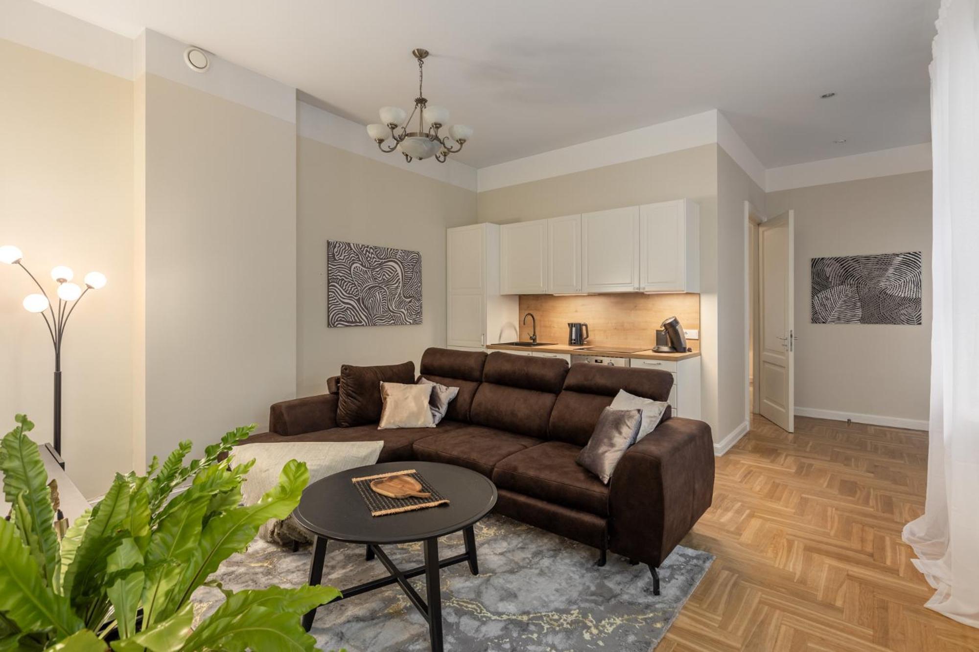 K1820 Family Apartment *